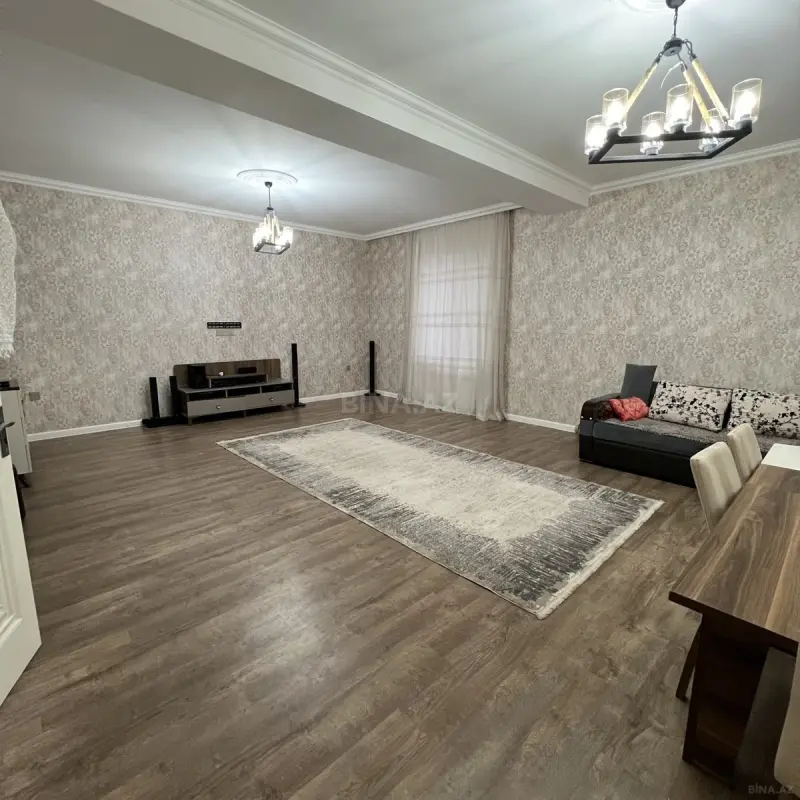 Satılır 5 otaqlı həyət evi 200 m²