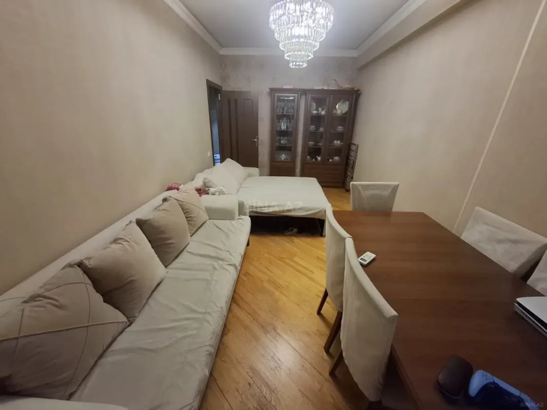 Satılır 2 otaqlı mənzil 62 m²