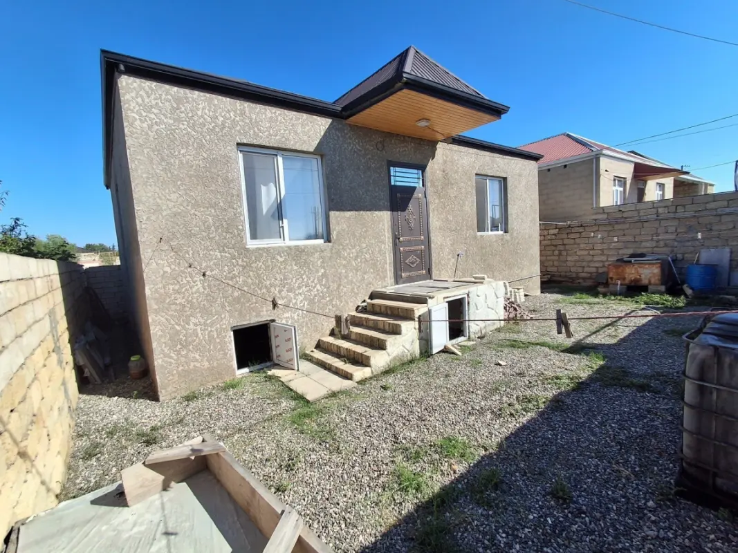 Satılır 2 otaqlı həyət evi 85 m²