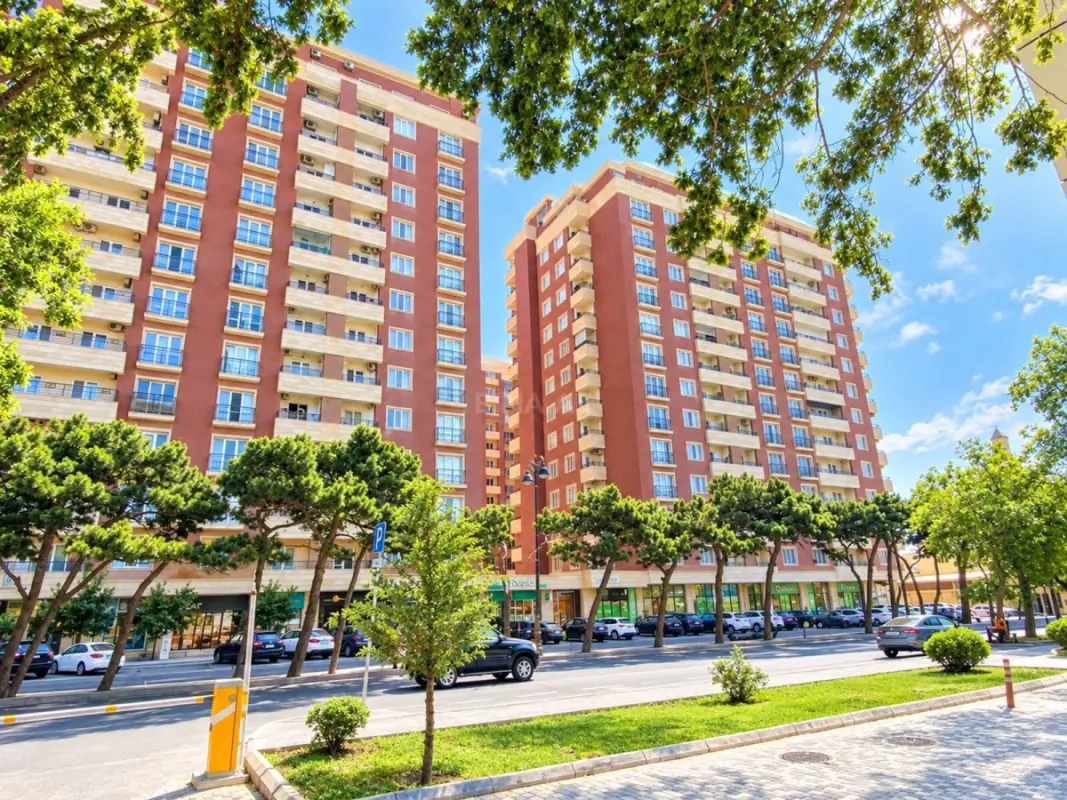 Satılır 3 otaqlı mənzil 98 m²