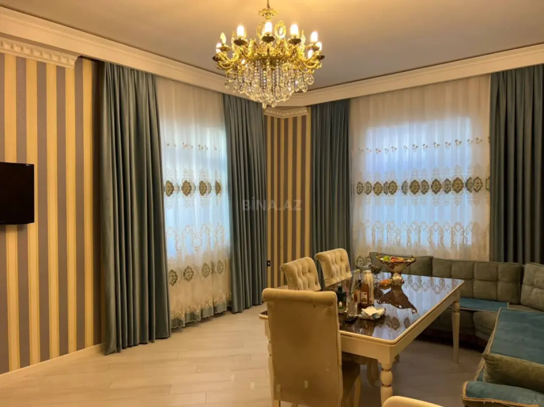 Satılır 7 otaqlı həyət evi 330 m²