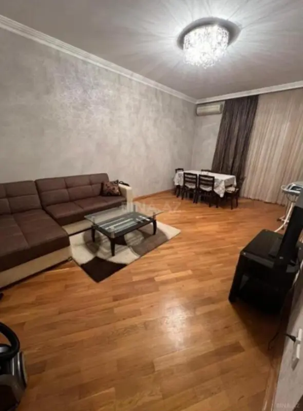 Kirayə verilir 2 otaqlı mənzil 75 m²