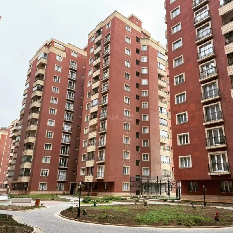 Satılır 3 otaqlı mənzil 120 m²