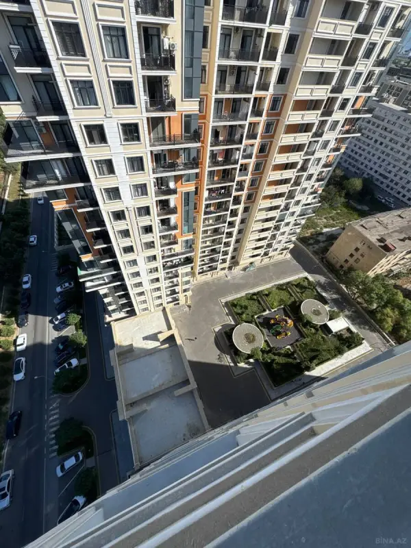 Satılır 2 otaqlı mənzil 85 m²