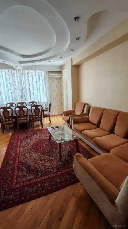 Kirayə verilir 2 otaqlı mənzil 80 m²