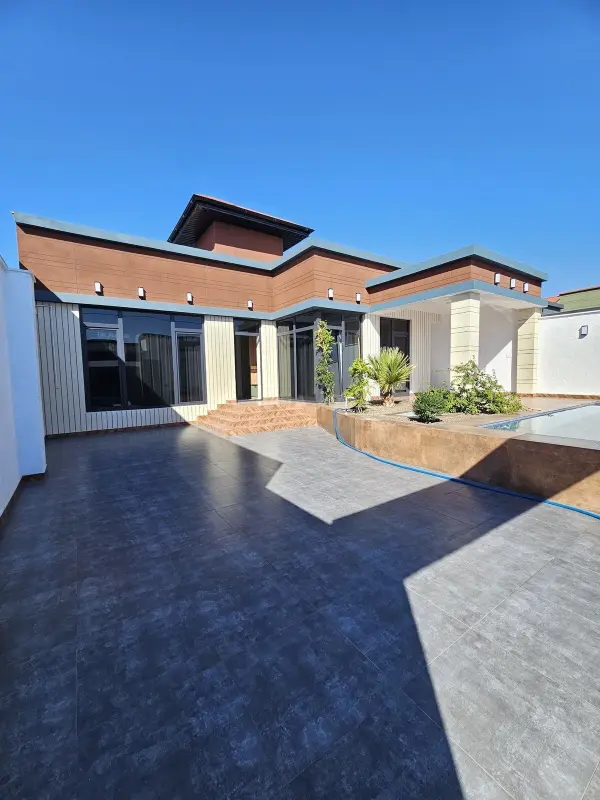 Satılır 4 otaqlı həyət evi 160 m²