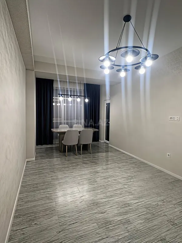 Kirayə verilir 3 otaqlı mənzil 115 m²