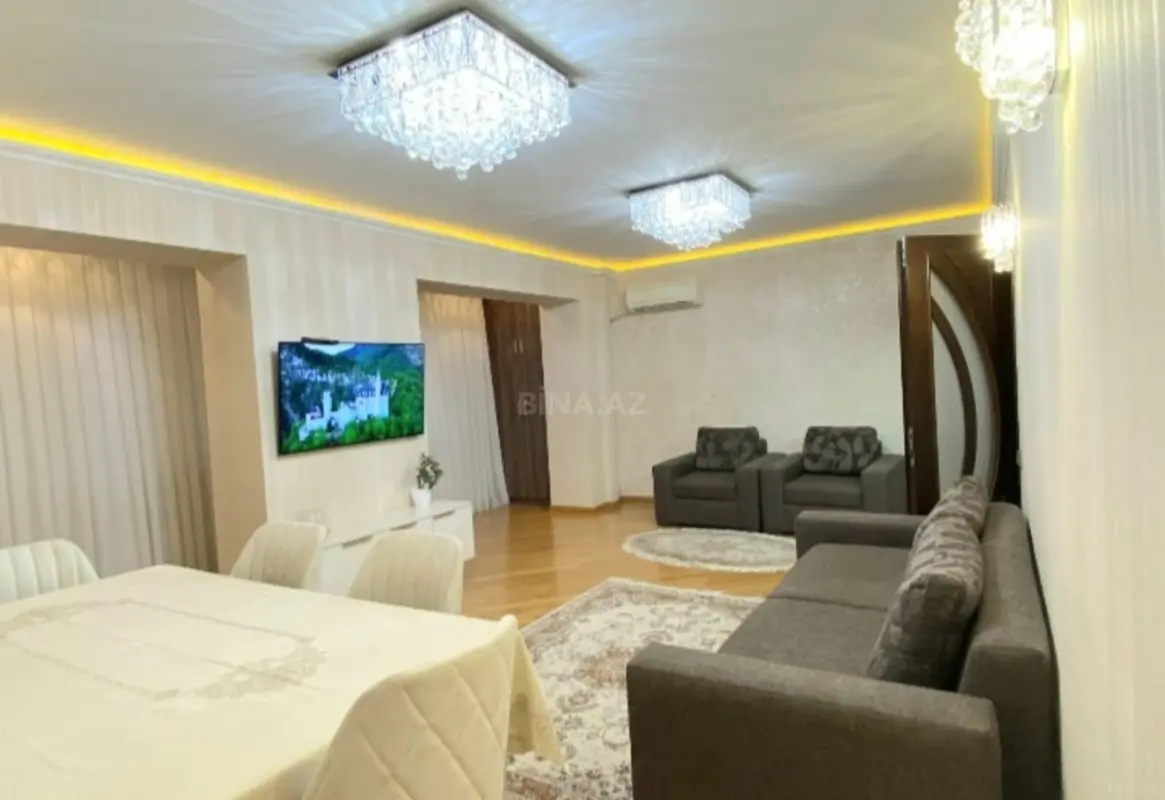 Satılır 3 otaqlı mənzil 110 m²