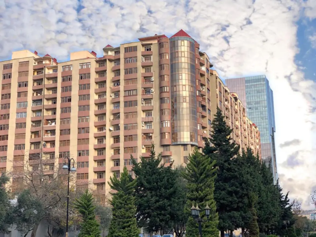 Kirayə verilir 2 otaqlı mənzil 61 m²