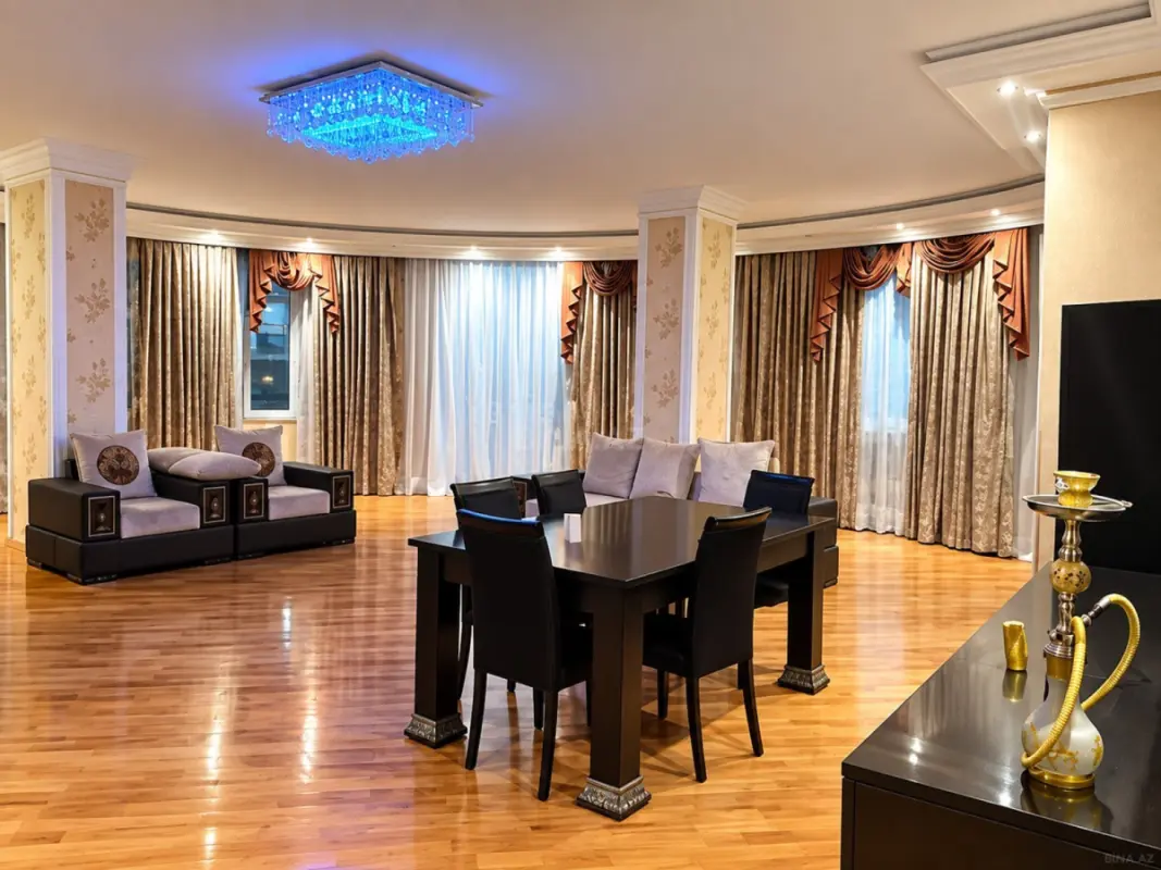 Kirayə verilir 3 otaqlı mənzil 178 m²