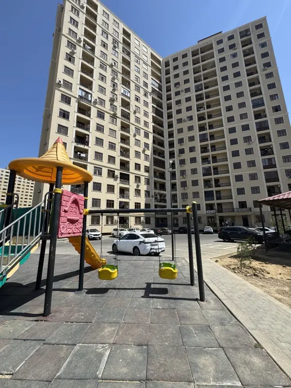 Satılır 2 otaqlı mənzil 72 m²