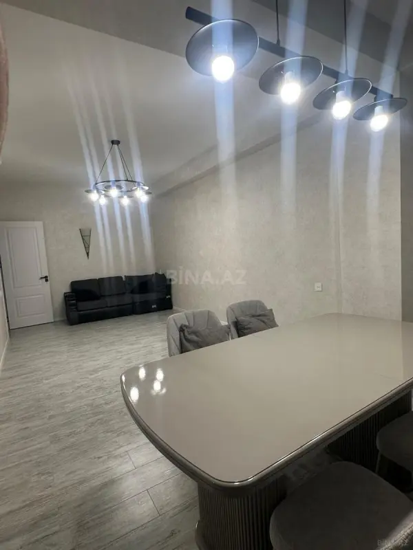 Kirayə verilir 3 otaqlı mənzil 115 m²