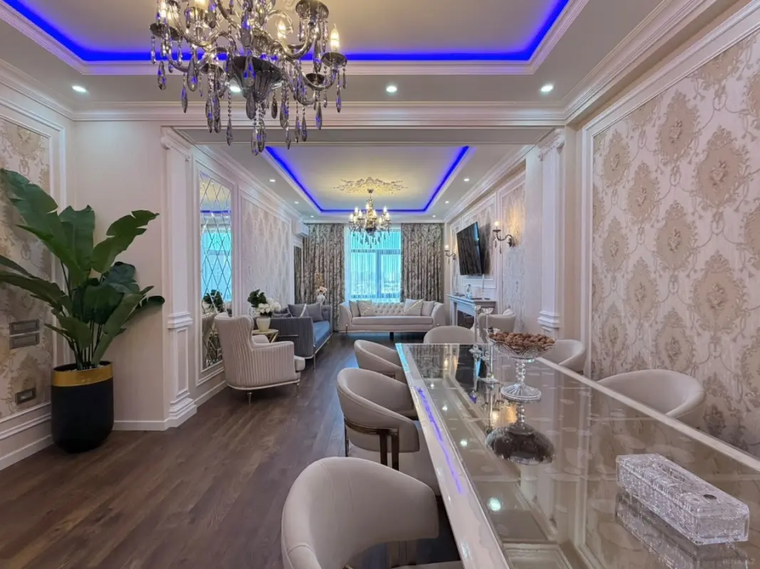 Satılır 3 otaqlı mənzil 195 m²