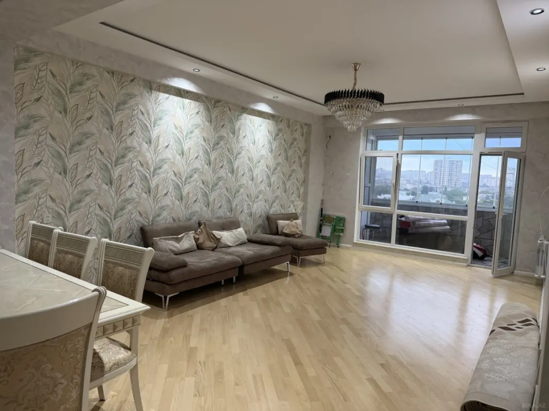 Kirayə verilir 3 otaqlı mənzil 128 m²