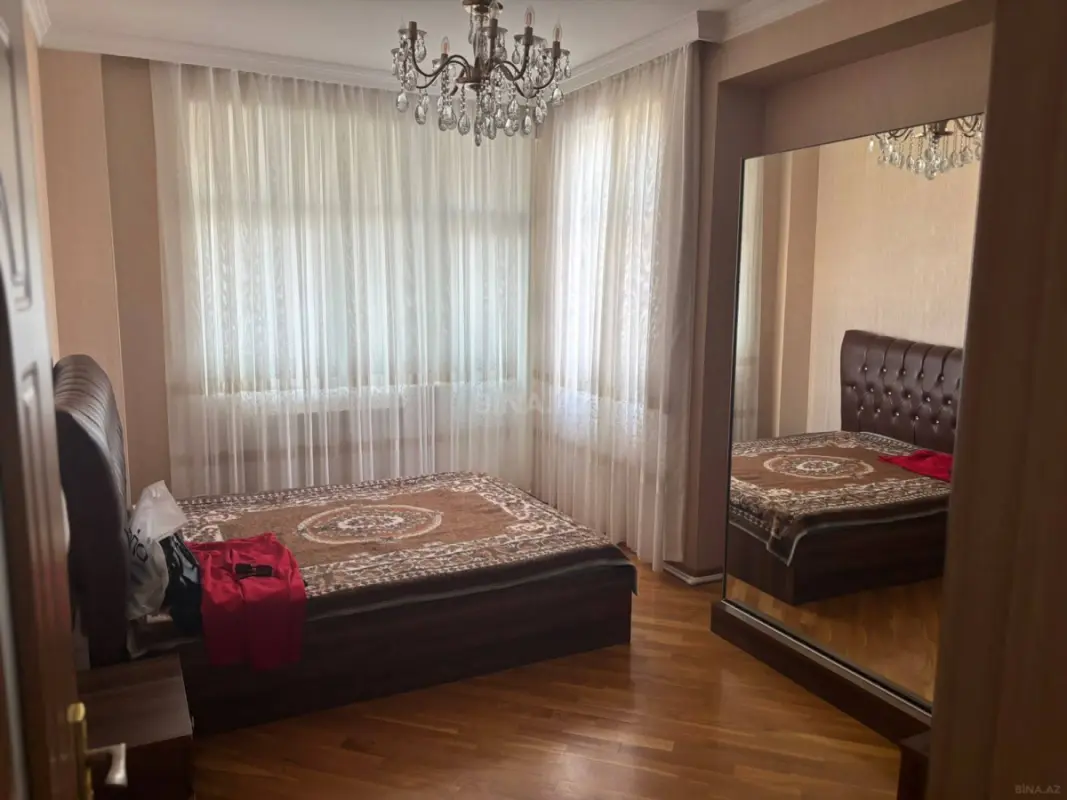 Satılır 2 otaqlı mənzil 86 m²