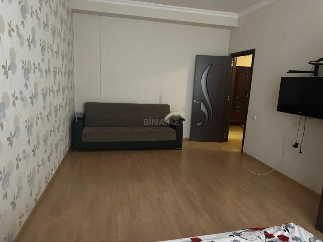 Kirayə verilir 1 otaqlı mənzil 60 m²
