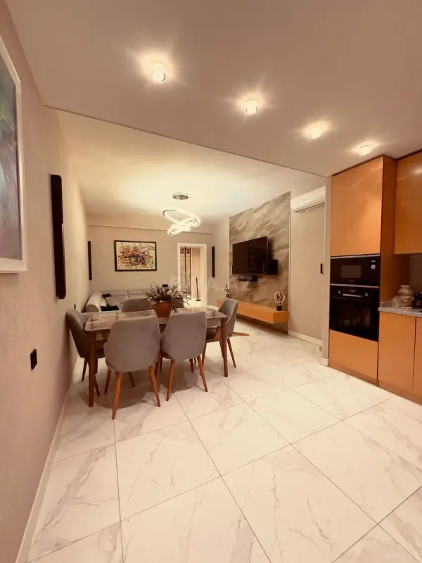 Satılır 3 otaqlı mənzil 103 m²