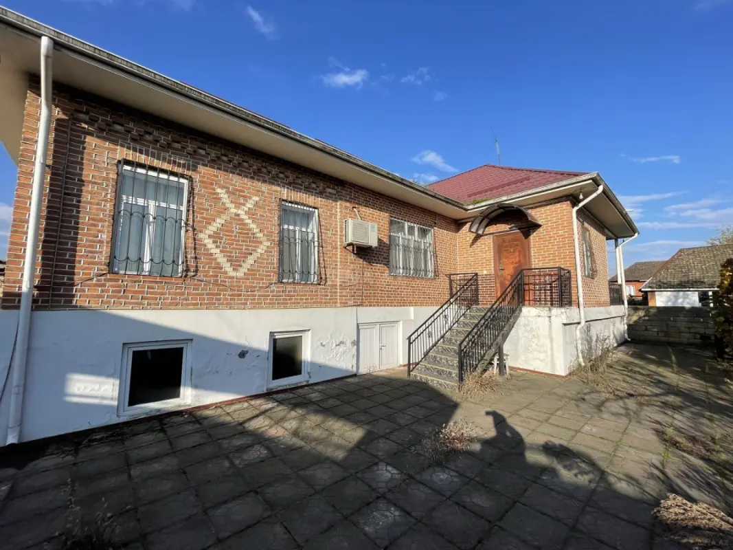 Satılır 4 otaqlı həyət evi 128 m²