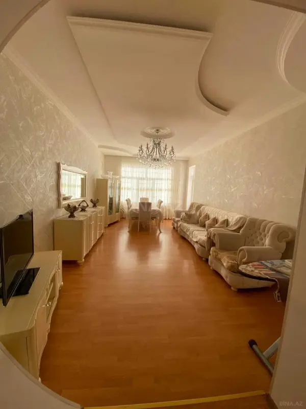 Satılır 3 otaqlı mənzil 113 m²