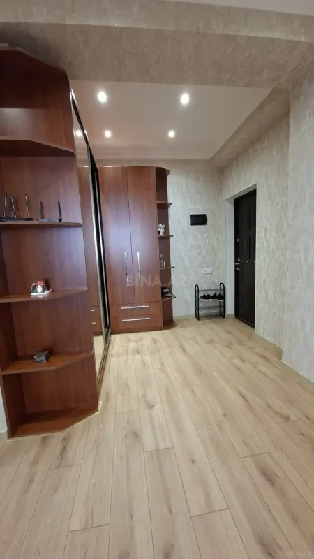 Satılır 3 otaqlı mənzil 110 m²