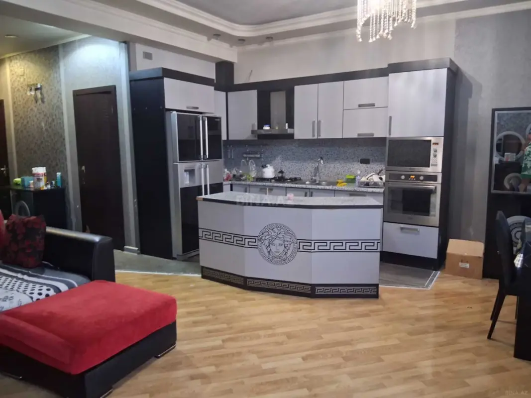 Kirayə verilir 2 otaqlı mənzil 75 m²