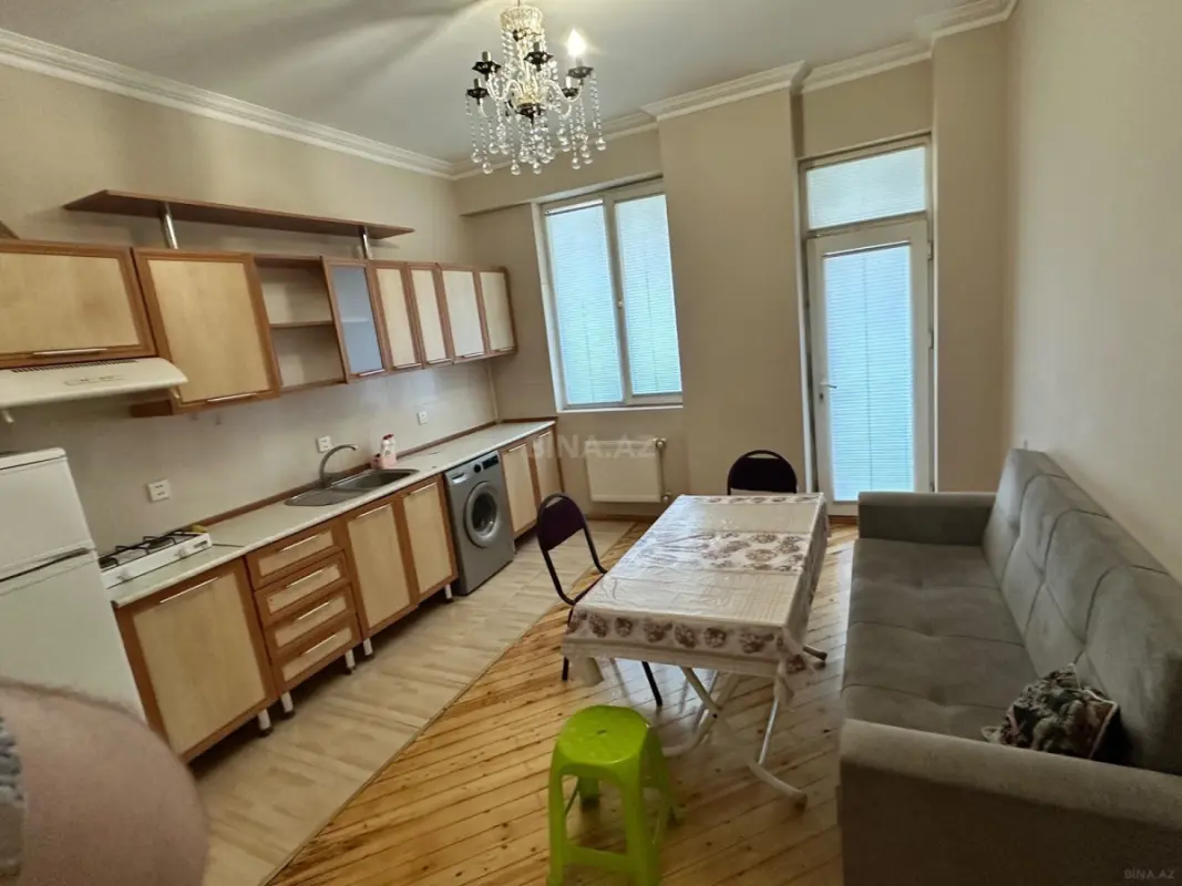 Kirayə verilir 1 otaqlı mənzil 62 m²