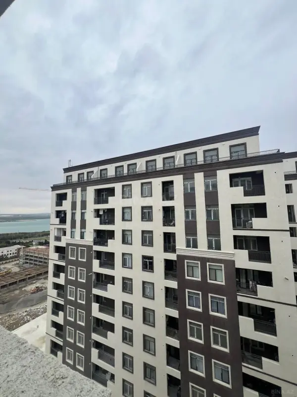 Satılır 3 otaqlı mənzil 101.7 m²