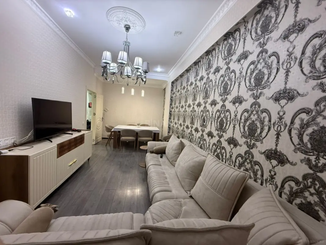 Satılır 3 otaqlı mənzil 82 m²