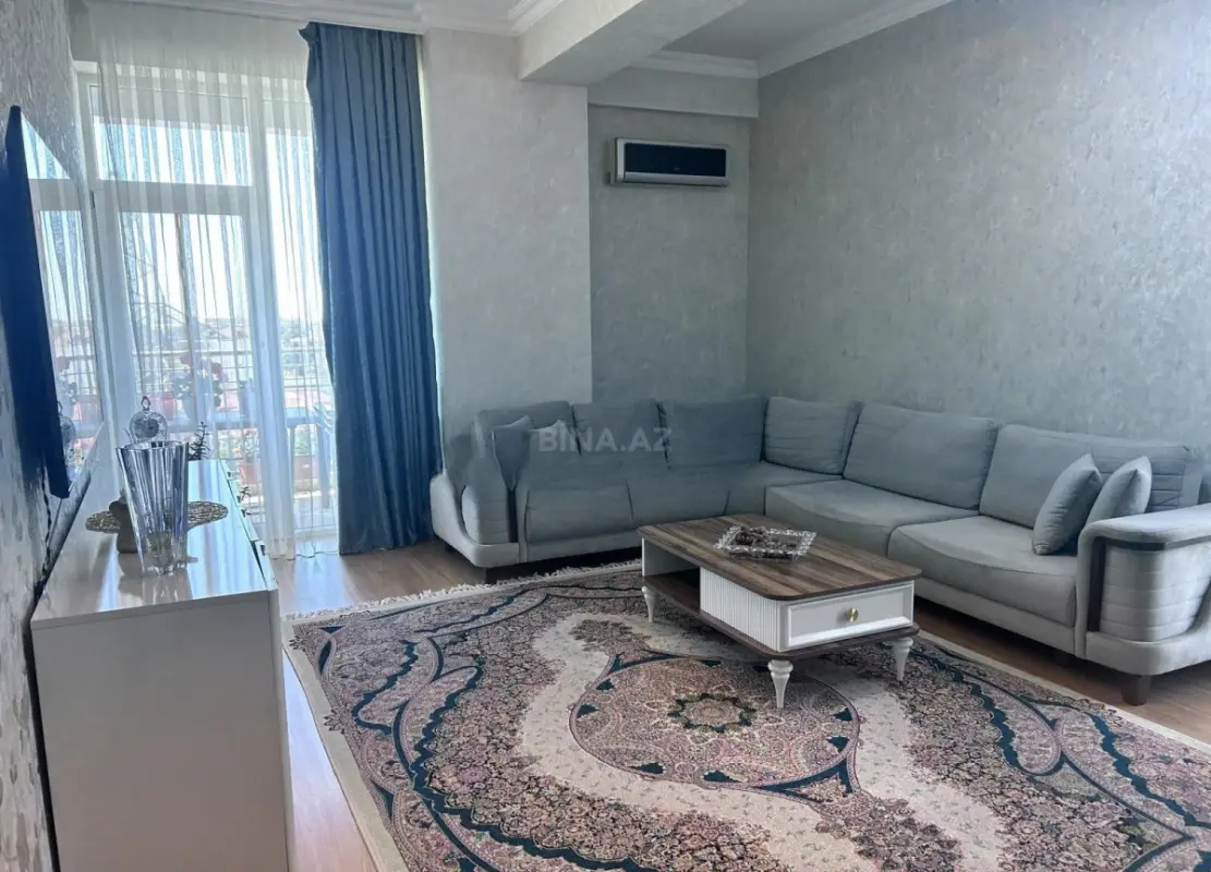 Satılır 3 otaqlı mənzil 130 m²