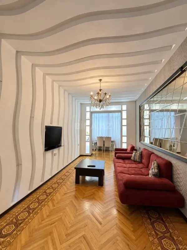 Satılır 2 otaqlı mənzil 70 m²
