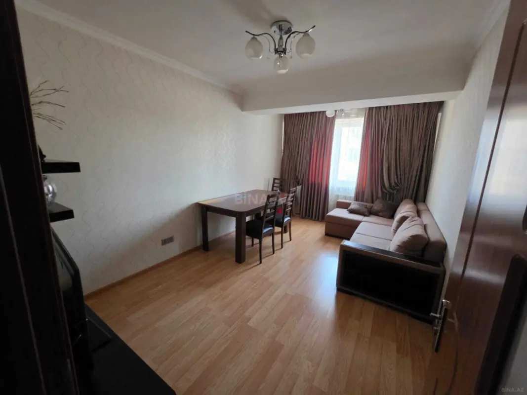Satılır 3 otaqlı mənzil 102 m²