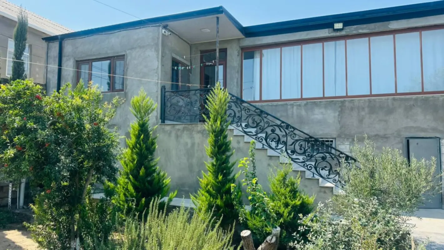 Kirayə verilir 4 otaqlı həyət evi 120 m²