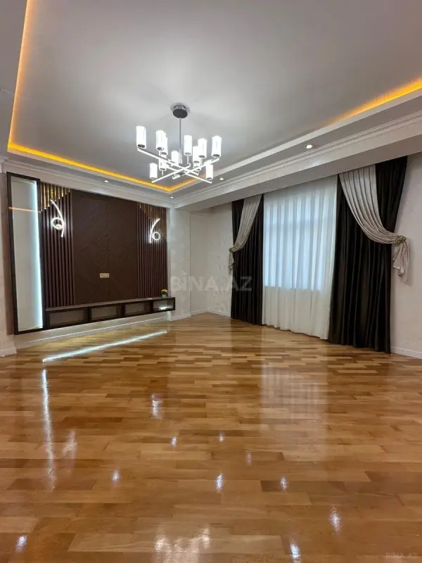 Satılır 3 otaqlı mənzil 110 m²