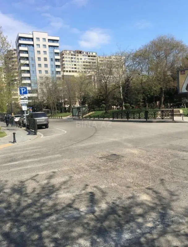 Satılır 3 otaqlı mənzil 98 m²