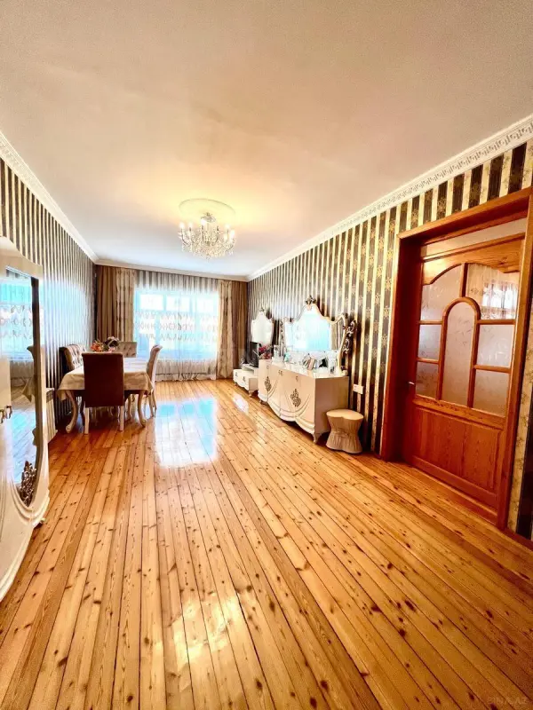 Satılır 5 otaqlı həyət evi 160 m²