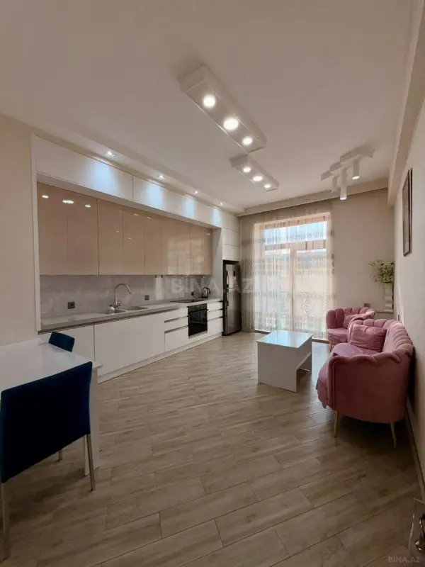 Kirayə verilir 2 otaqlı mənzil 100 m²