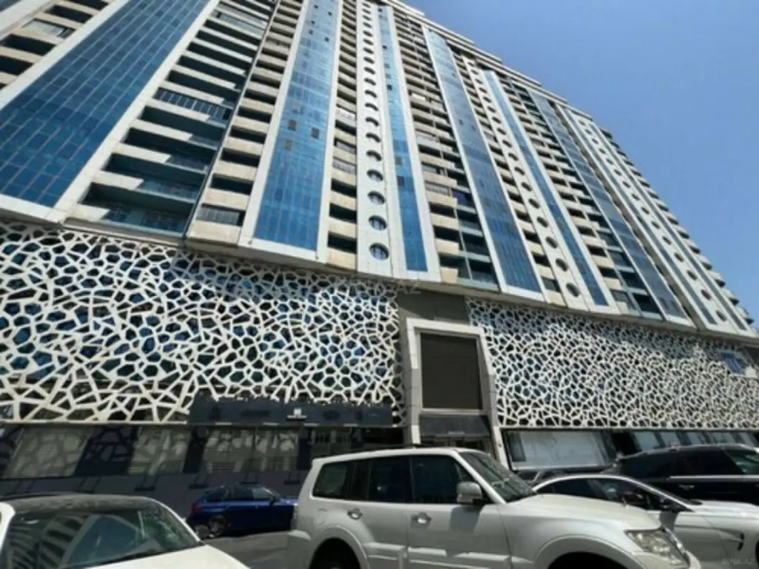 Kirayə verilir 3 otaqlı mənzil 195 m²