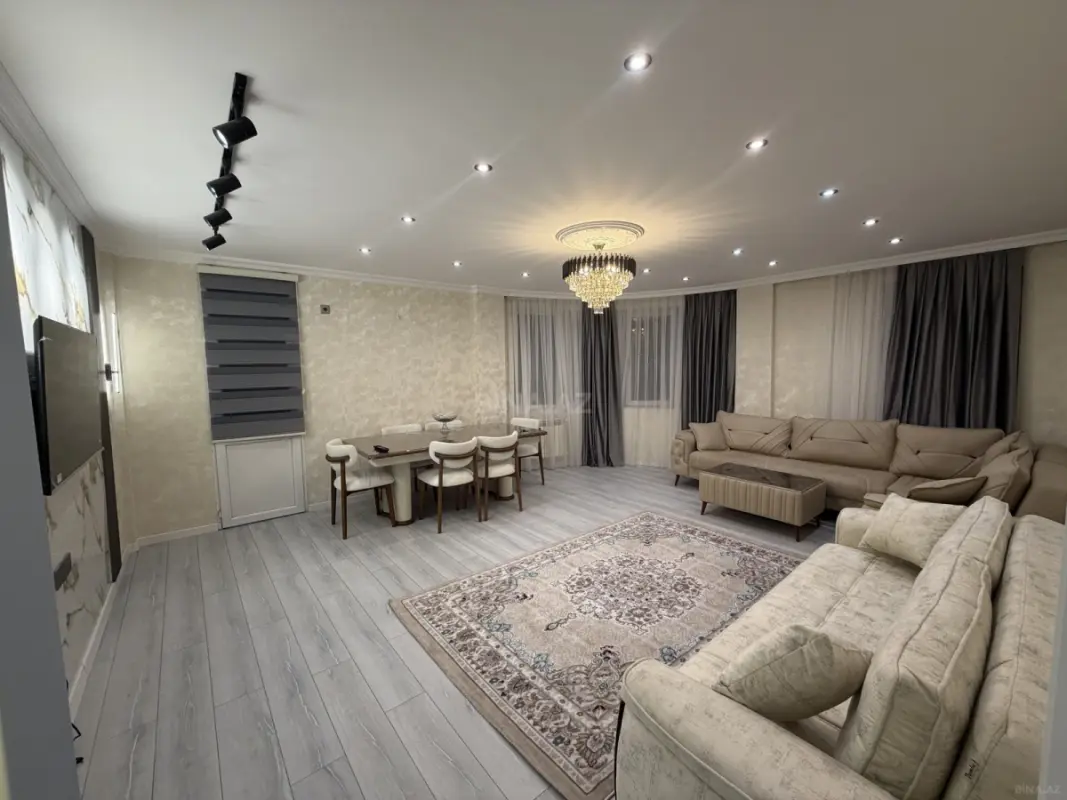 Kirayə verilir 2 otaqlı mənzil 90 m²