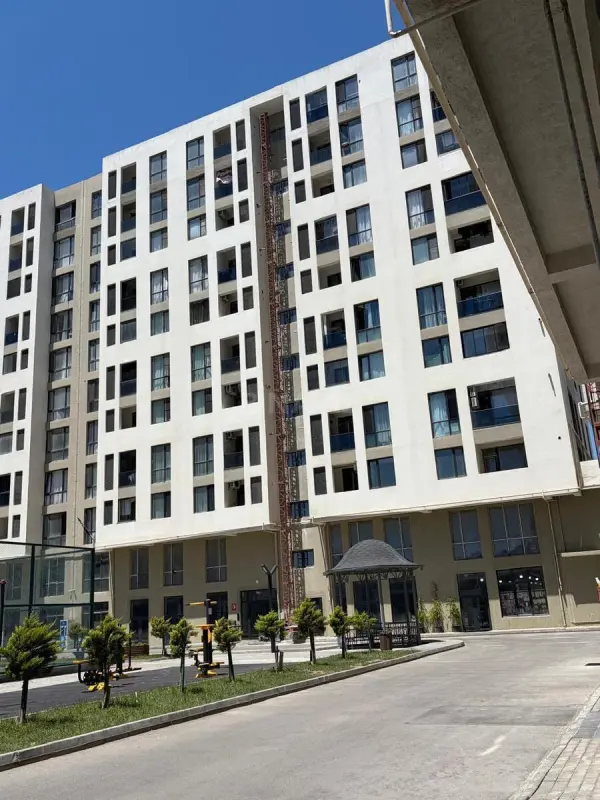 Satılır 4 otaqlı mənzil 149 m²