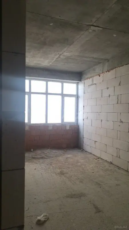 Satılır 2 otaqlı mənzil 106 m²