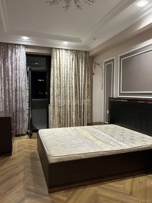 Kirayə verilir 2 otaqlı mənzil 65 m²