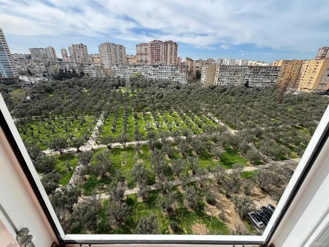 Satılır 3 otaqlı mənzil 133 m²