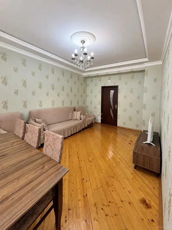 Kirayə verilir 2 otaqlı mənzil 55 m²