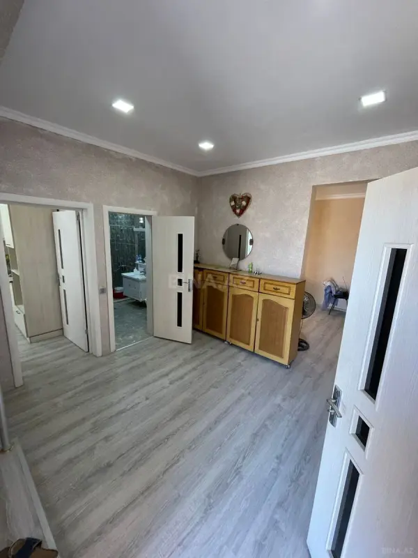 Satılır 4 otaqlı həyət evi 185 m²