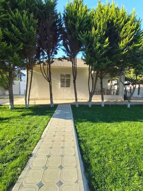 Satılır 4 otaqlı həyət evi 140 m²