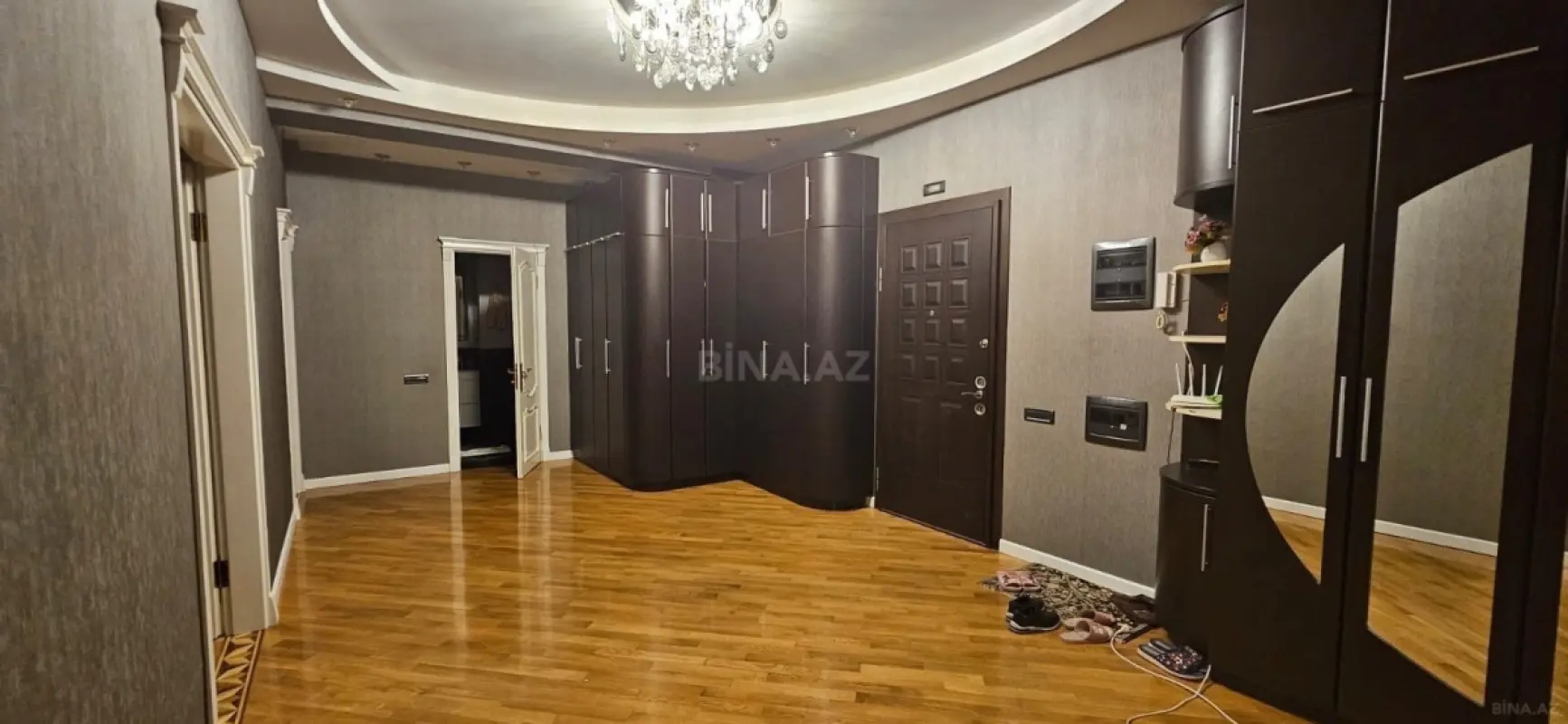 Kirayə verilir 2 otaqlı mənzil 135 m²