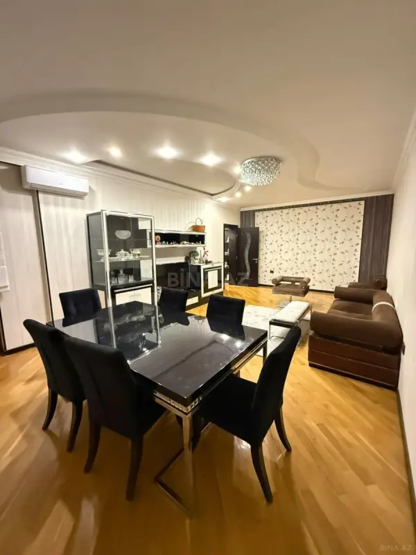 Kirayə verilir 2 otaqlı mənzil 100 m²