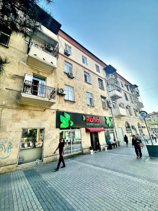 Satılır 2 otaqlı mənzil 62 m²
