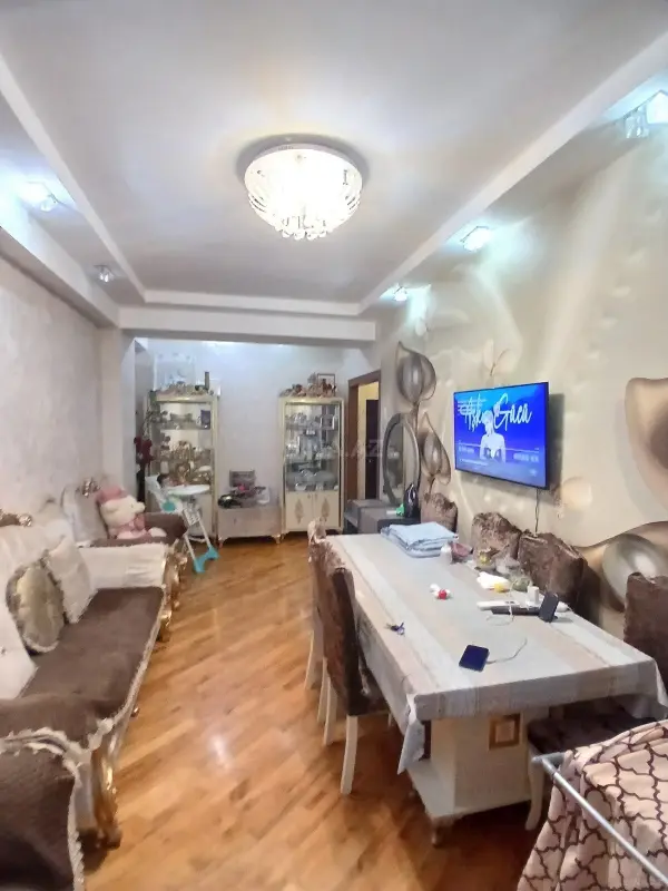 Satılır 2 otaqlı mənzil 55 m²