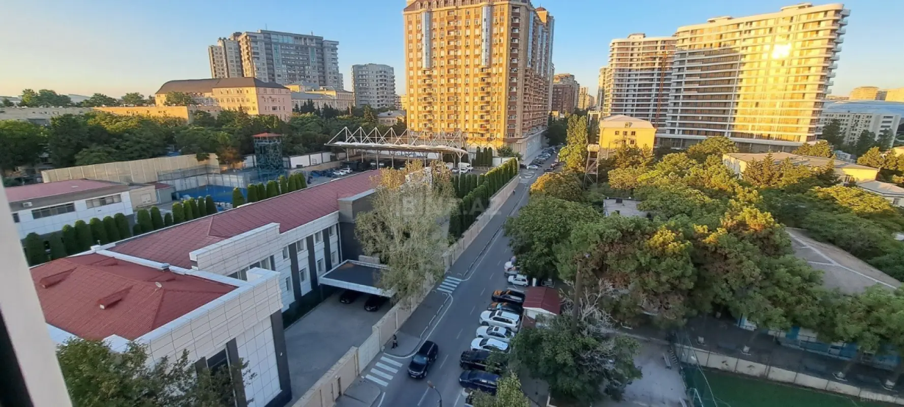 Kirayə verilir 2 otaqlı mənzil 100 m²